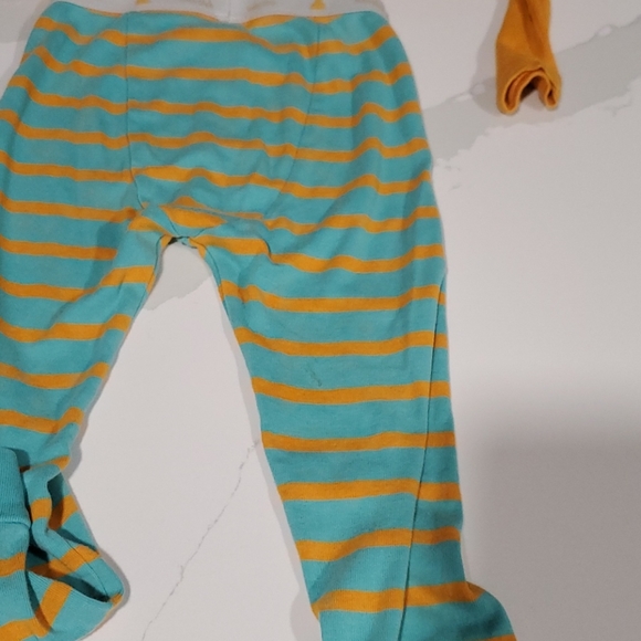 Baby Gap 2 Piece Pajama Set Size 3T - Picture 6 of 7